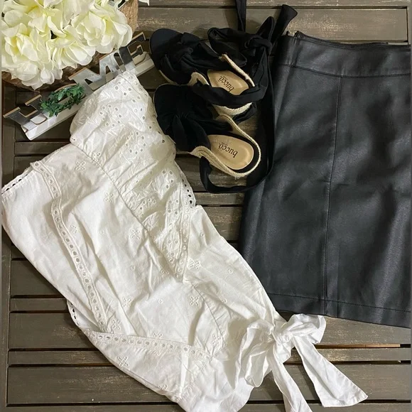 FOREVER21 FAUX LEATHER MINI SKIRT - Picture 10 of 10